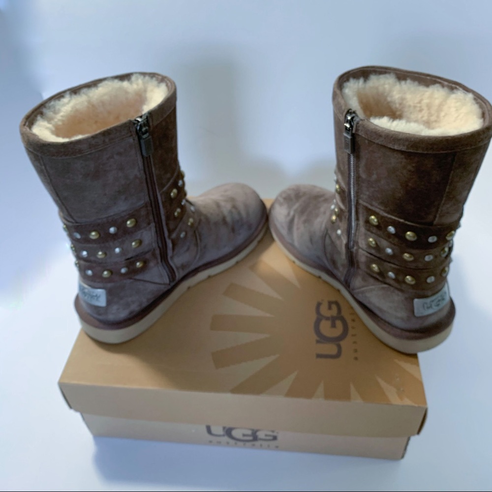 Ugg Clovis Boot - image 8